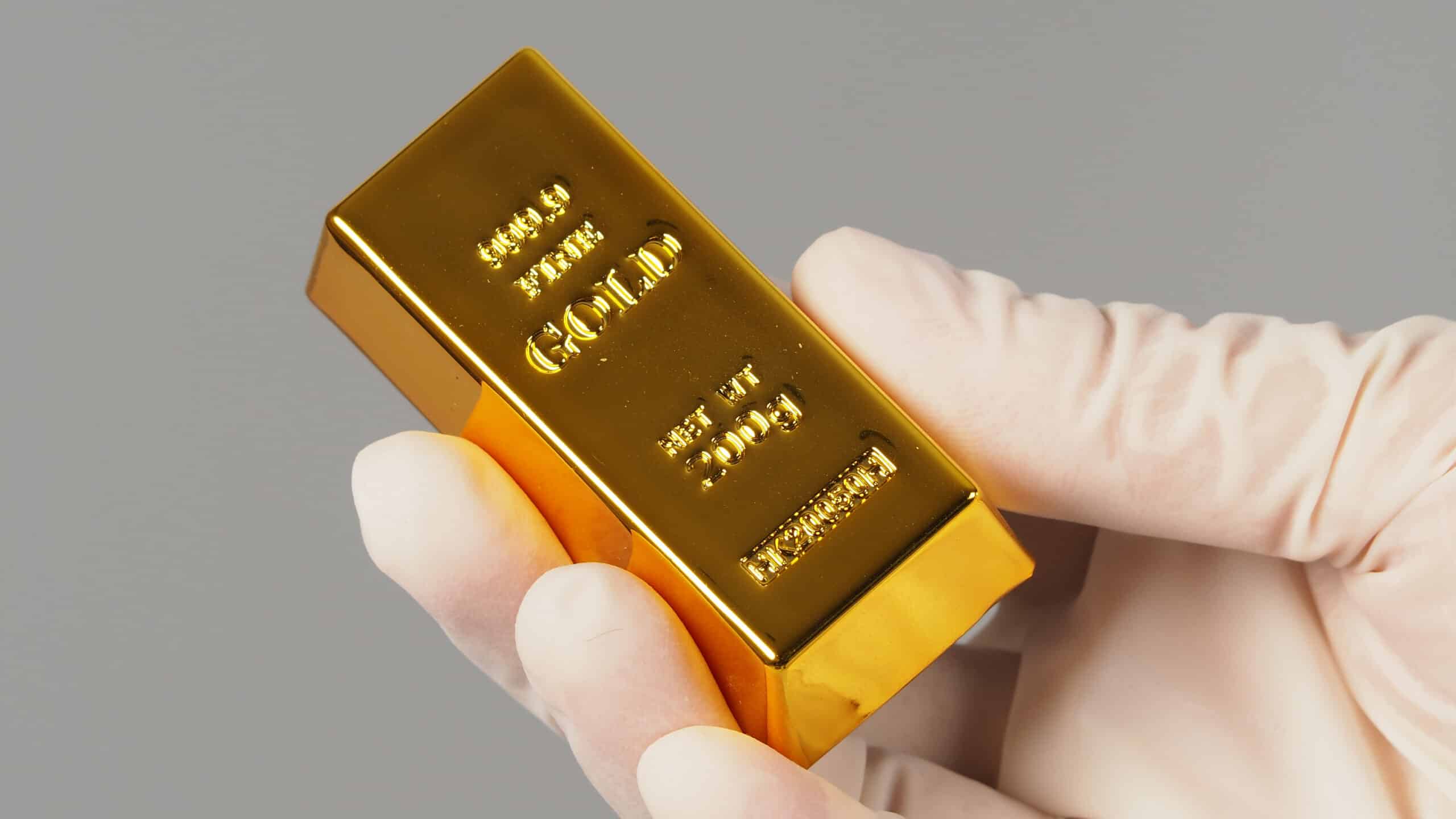 White gold vs gold bars: Craftsmanship, value, and clarity