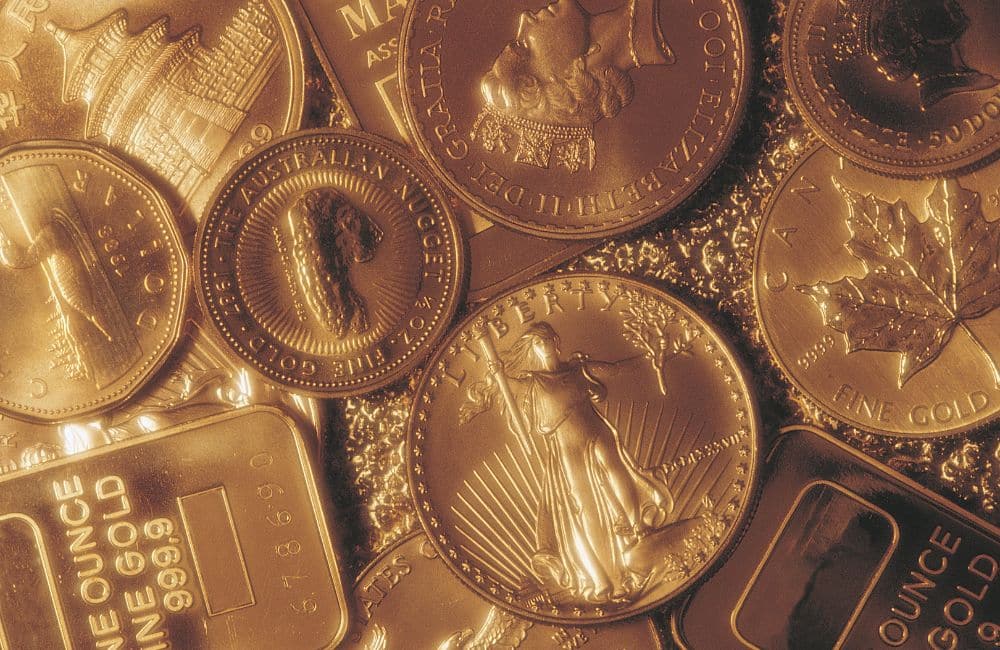 Image featuring a variety of gold bullion coins available for investment. The alt text emphasizes the opportunity to buy these coins at competitive prices and highlights their potential as high-yield assets.
