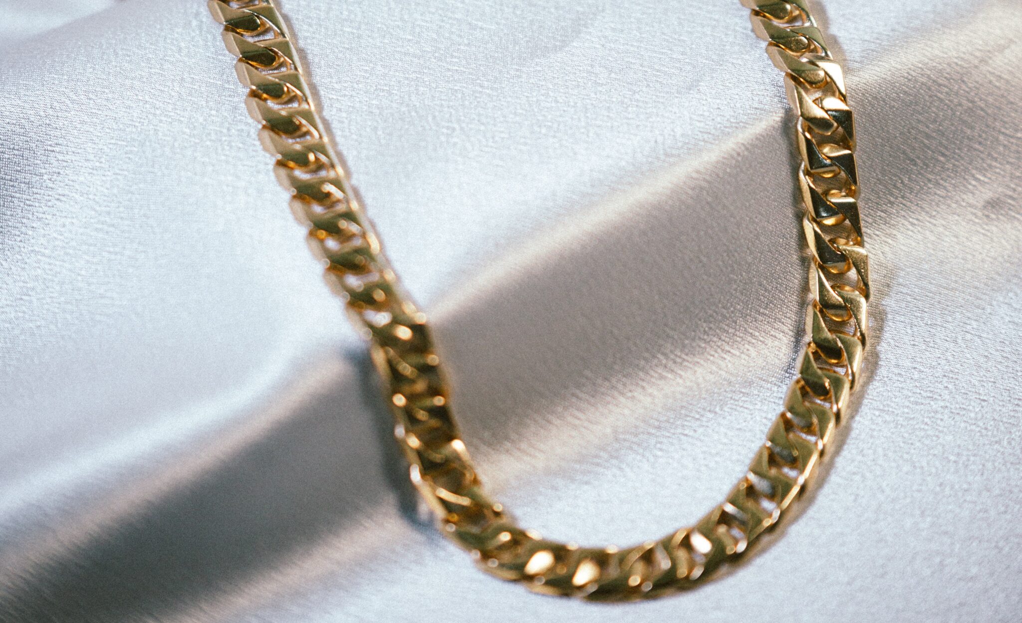 Cuban link chain min scaledjpg | accurate precious metals